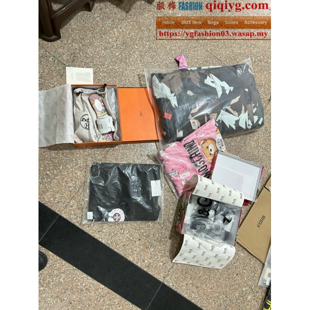 qiqiyg.com Offizielle Mode 2025: Handtaschen, Kleidung und Schuhe im Großhandel zum besten Preis QQYG381