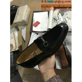 qiqiyg.com Offizielle Mode 2025: Handtaschen, Kleidung und Schuhe im Großhandel zum besten Preis QQYG407