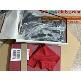qiqiyg.com Offizielle Mode 2025: Handtaschen, Kleidung und Schuhe im Großhandel zum besten Preis QQYG472