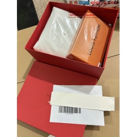 qiqiyg.com Offizielle Mode 2025: Handtaschen, Kleidung und Schuhe im Großhandel zum besten Preis QQYG484