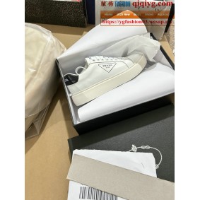 qiqiyg.com Offizielle Mode 2025: Handtaschen, Kleidung und Schuhe im Großhandel zum besten Preis QQYG523