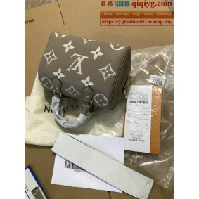 qiqiyg.com Offizielle Mode 2025: Handtaschen, Kleidung und Schuhe im Großhandel zum besten Preis QQYG693
