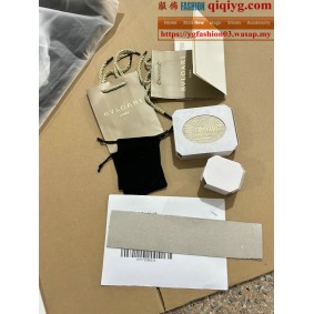 qiqiyg.com Offizielle Mode 2025: Handtaschen, Kleidung und Schuhe im Großhandel zum besten Preis QQYG09